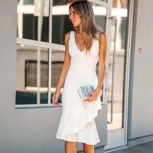 NWOT Lulus White Dress (size small)